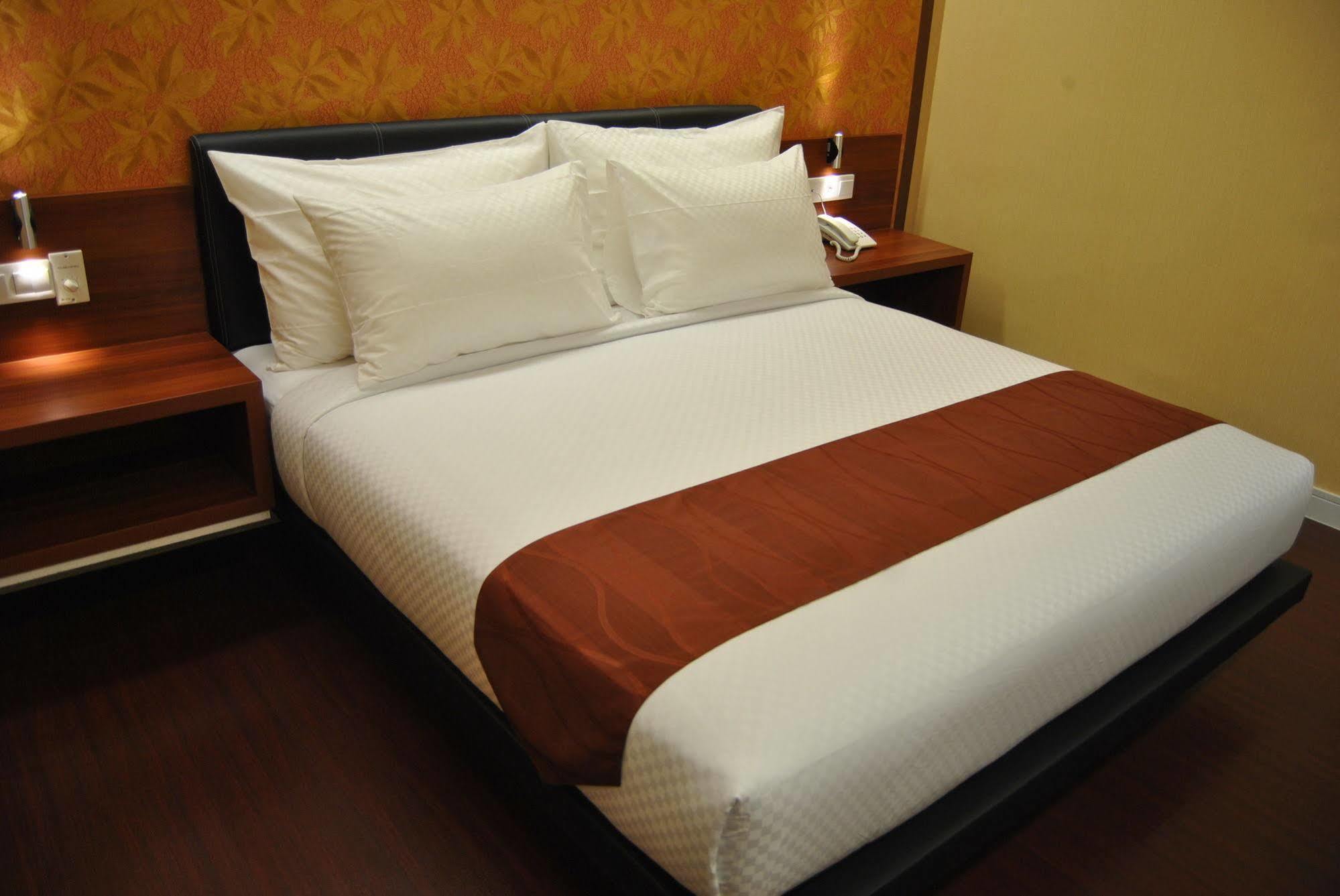 Citihub Hotel Yogyakarta Exterior photo